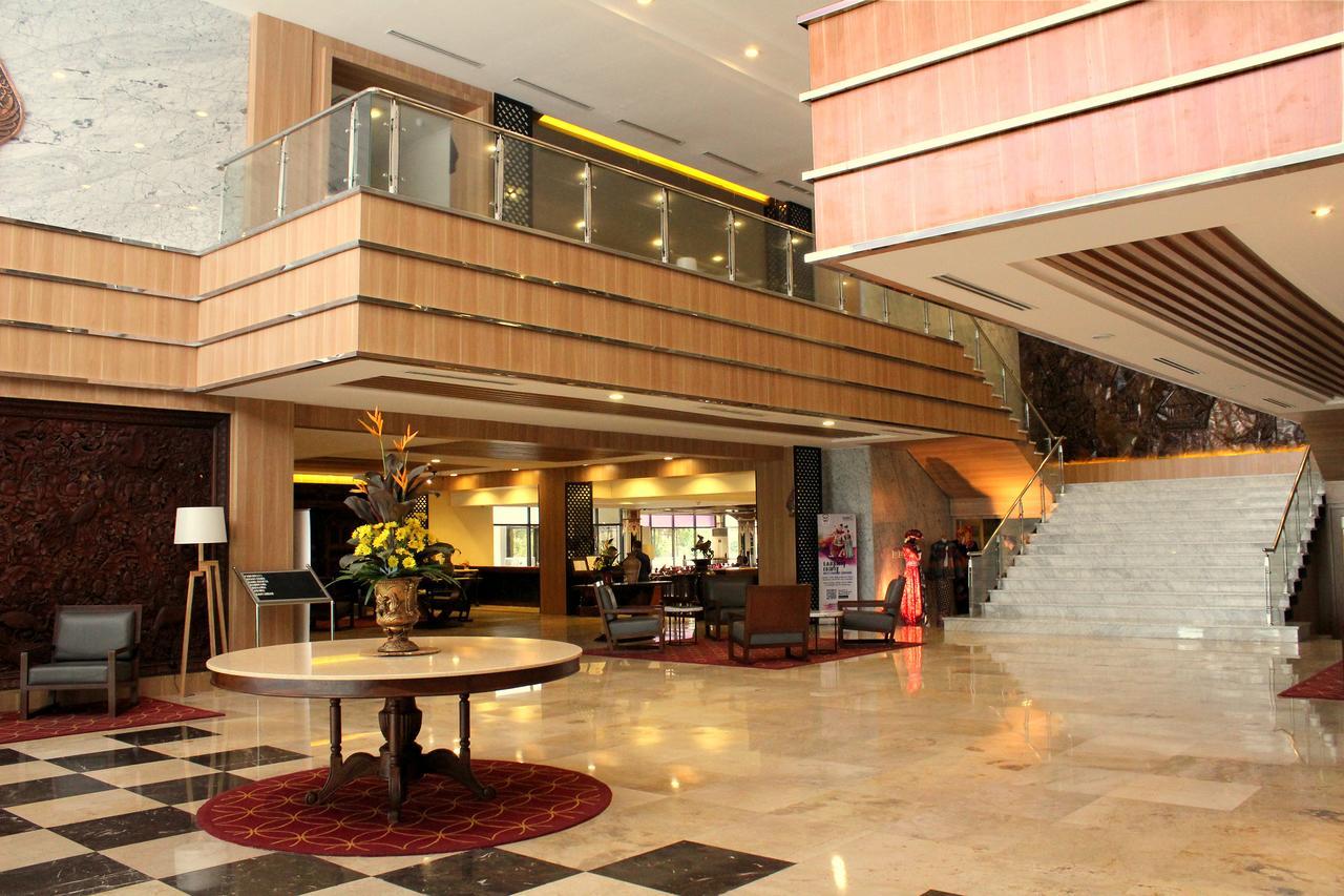 Patra Semarang Hotel & Convention Exteriér fotografie